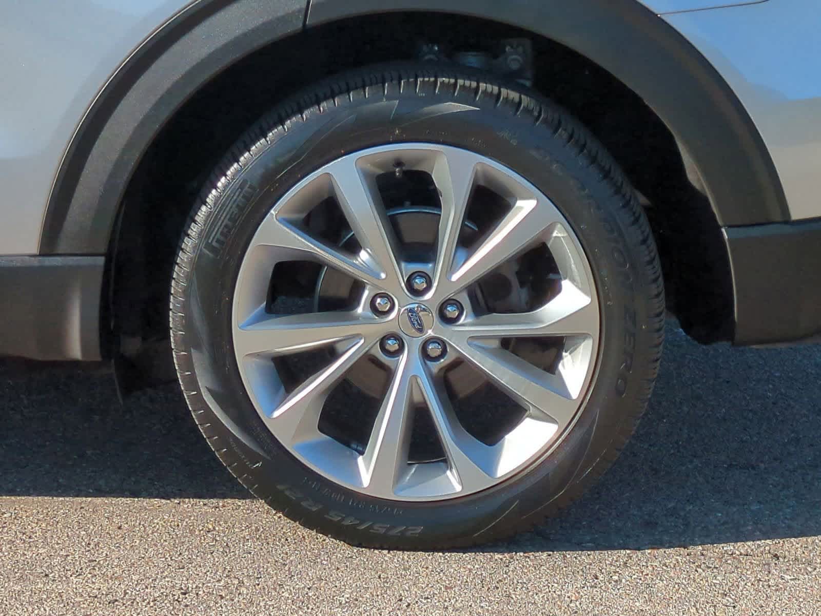 Thumbnail: 2021 Ford Explorer - 14