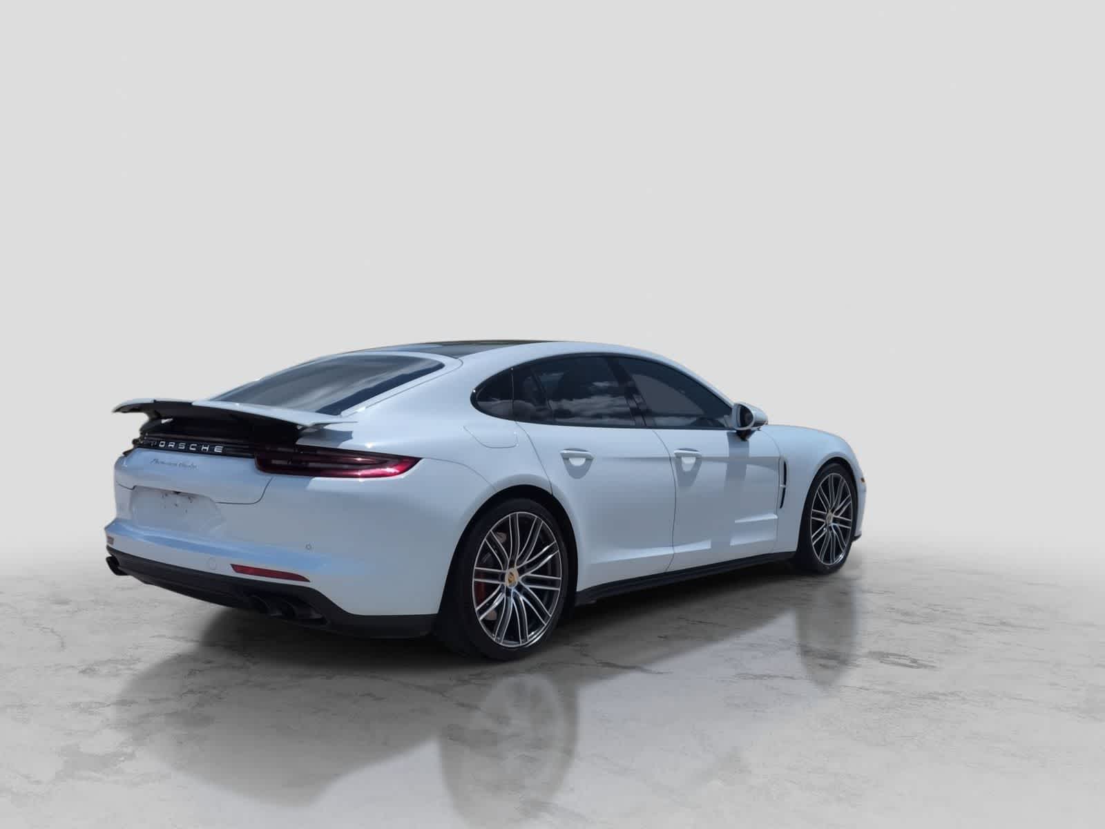 Thumbnail: 2018 Porsche Panamera - 8