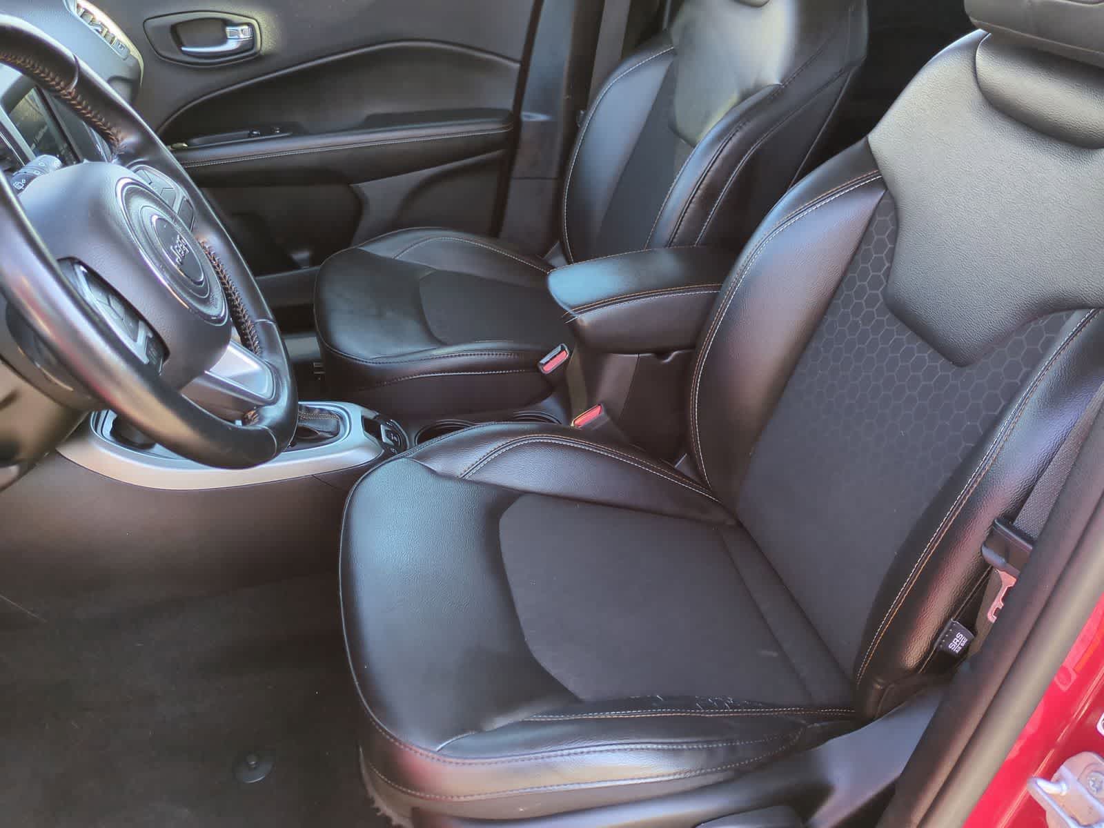 Thumbnail: 2020 Jeep Compass - 16