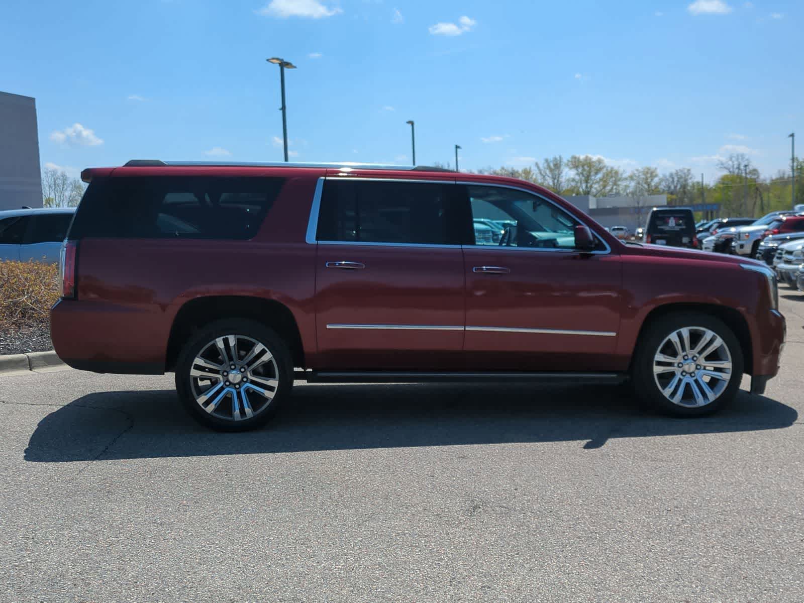 Thumbnail: 2019 GMC Yukon XL - 9
