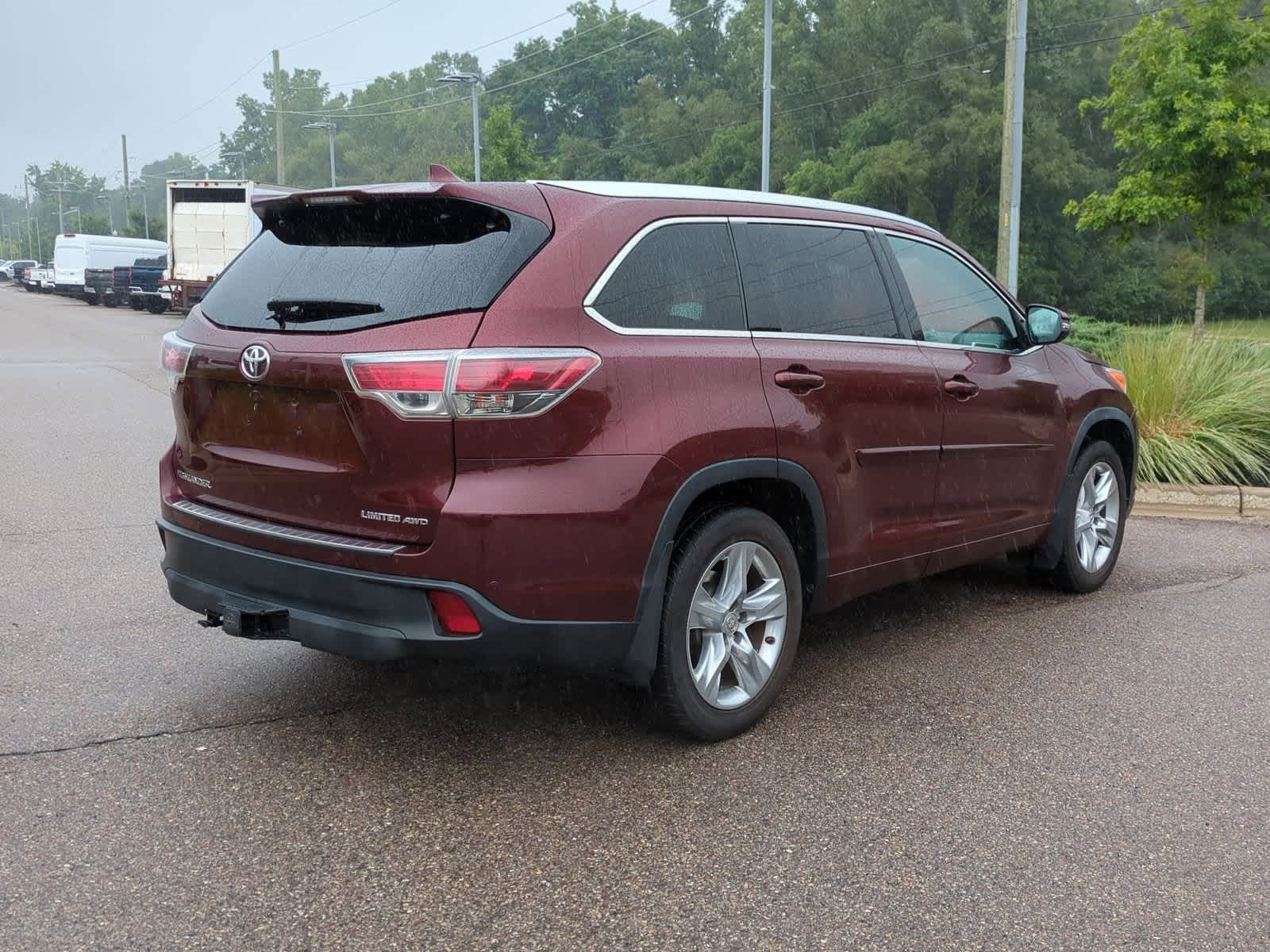 Thumbnail: 2015 Toyota Highlander - 8
