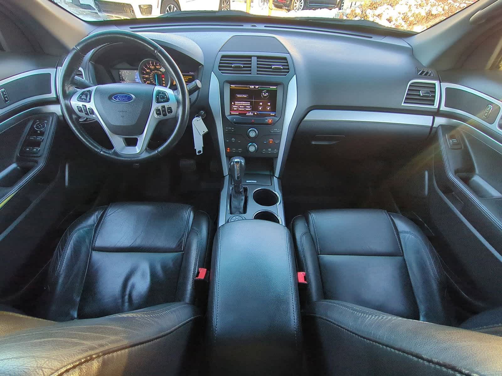 Thumbnail: 2013 Ford Explorer - 15