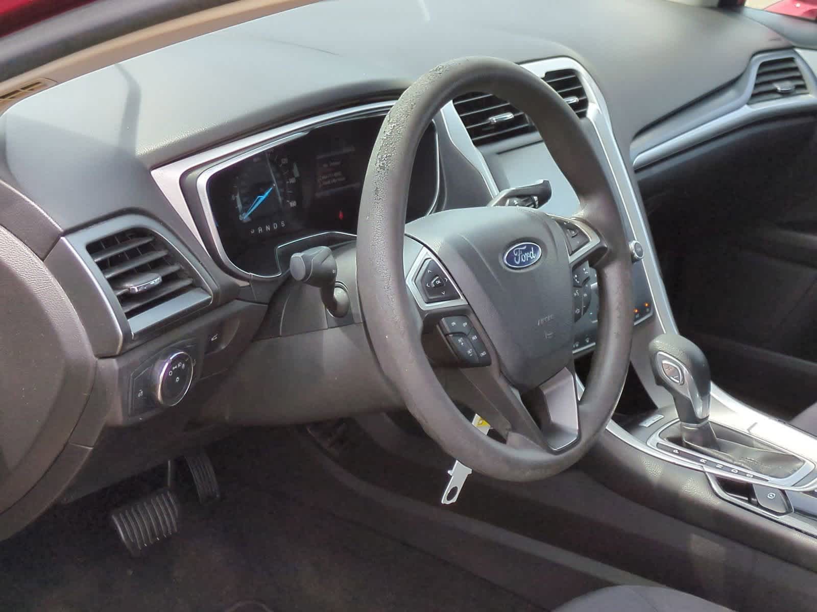 Thumbnail: 2013 Ford Fusion - 10