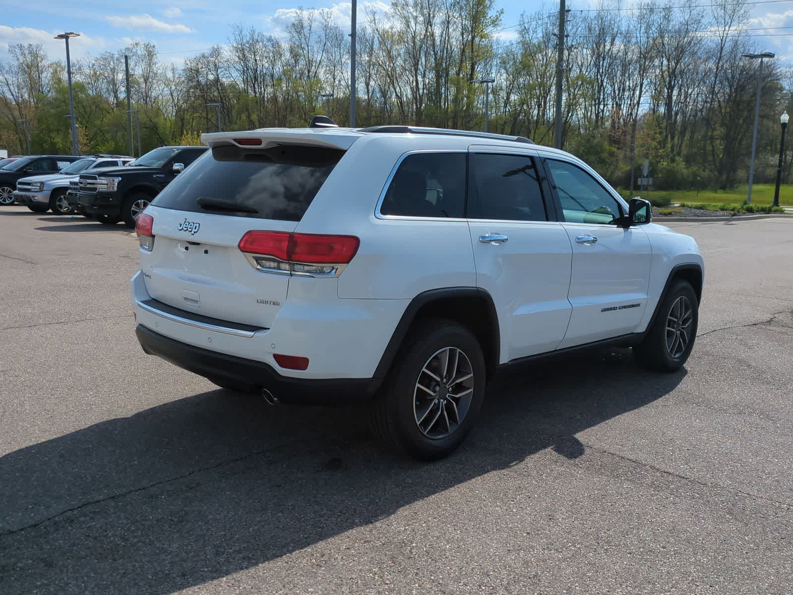 Thumbnail: 2019 Jeep Grand Cherokee - 8
