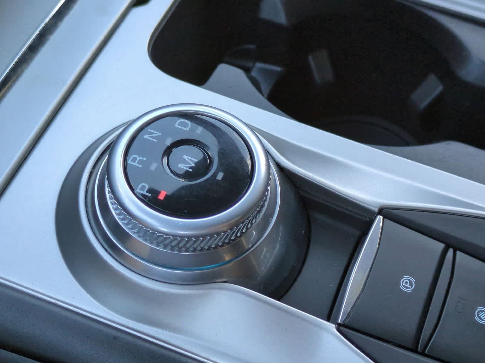 Thumbnail: 2020 Ford Explorer - 31