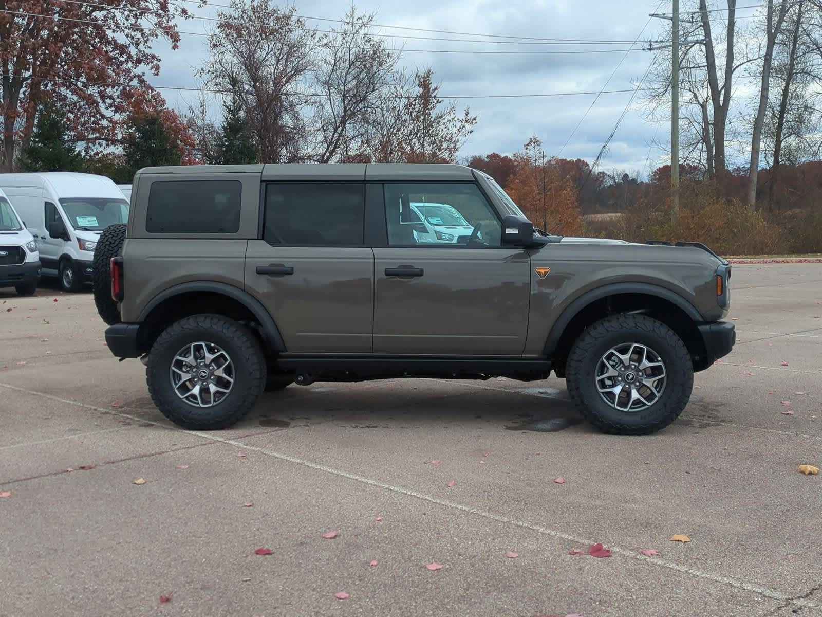 Thumbnail: 2025 Ford Bronco - 9