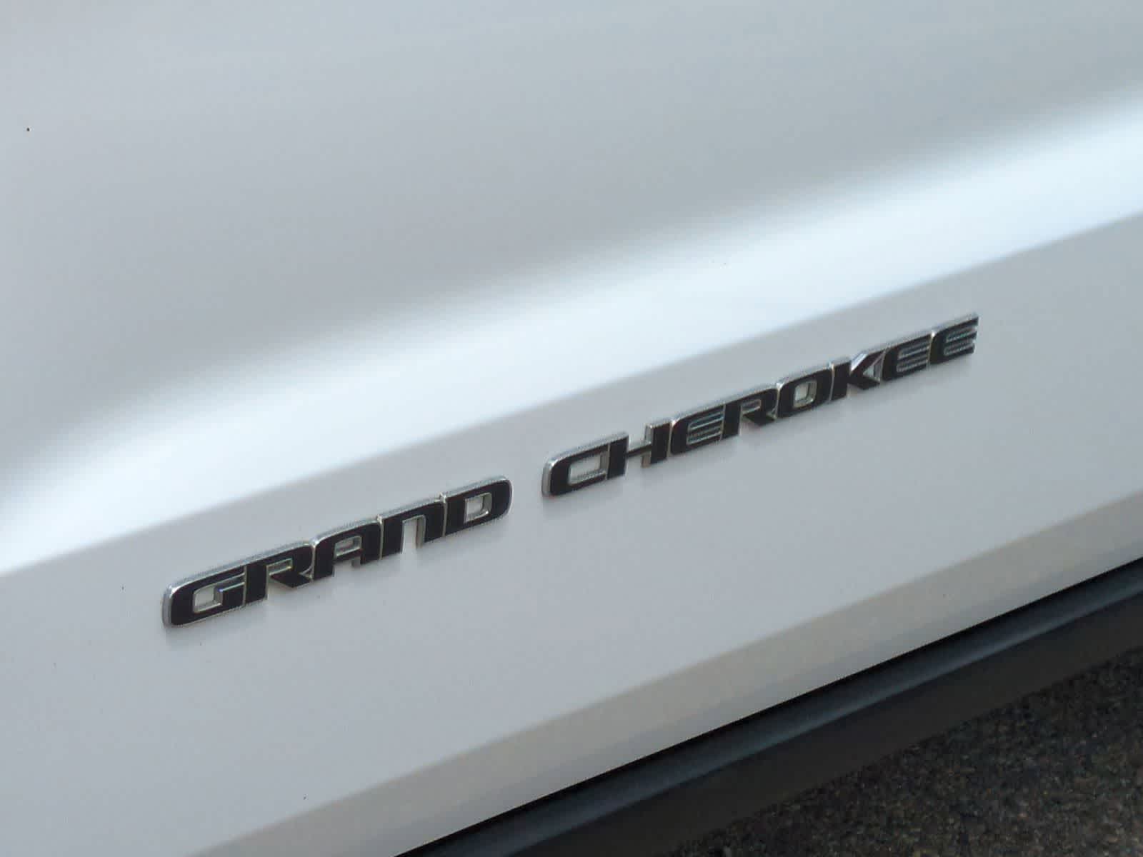 Thumbnail: 2018 Jeep Grand Cherokee - 13