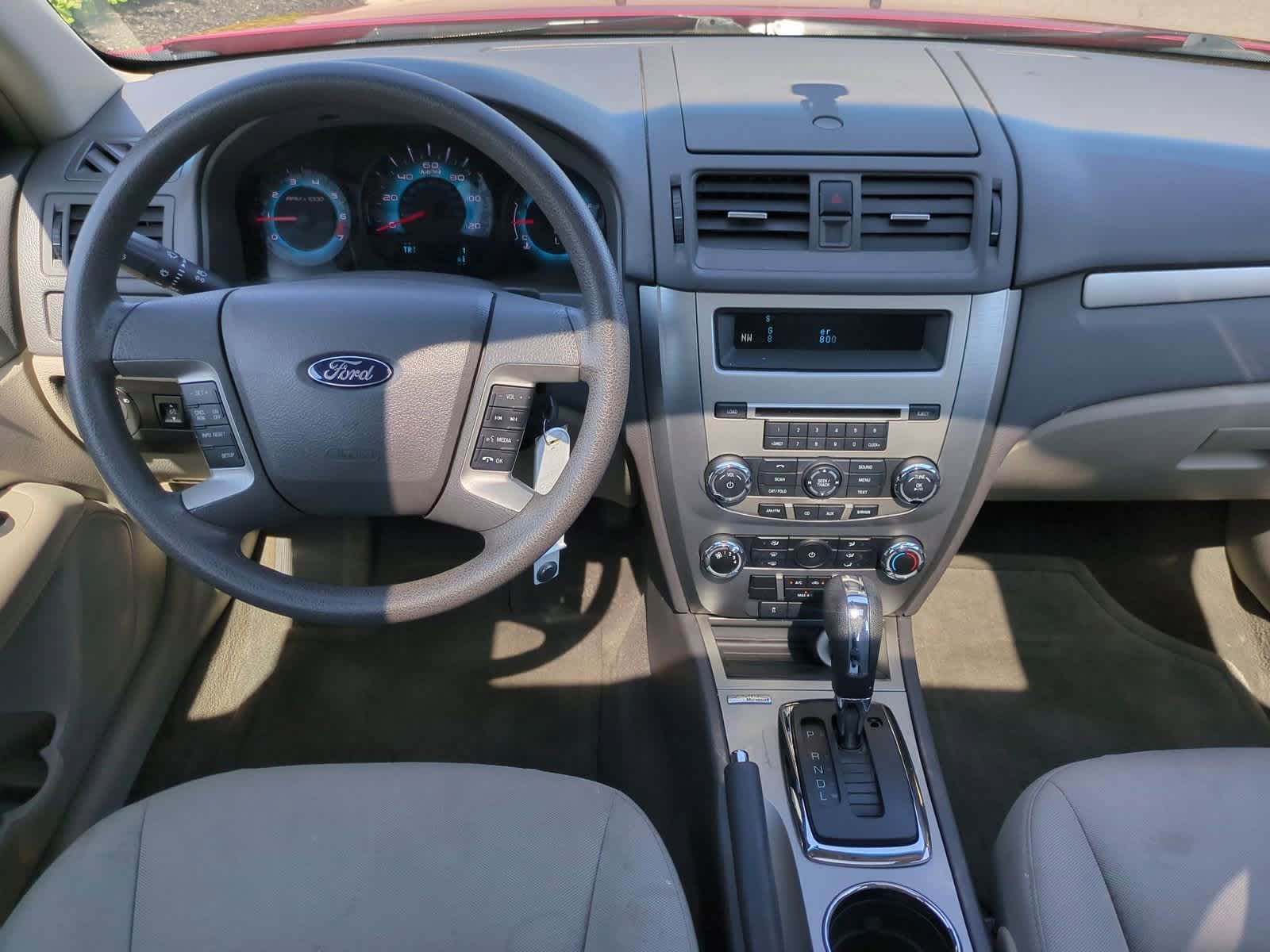Thumbnail: 2010 Ford Fusion - 15