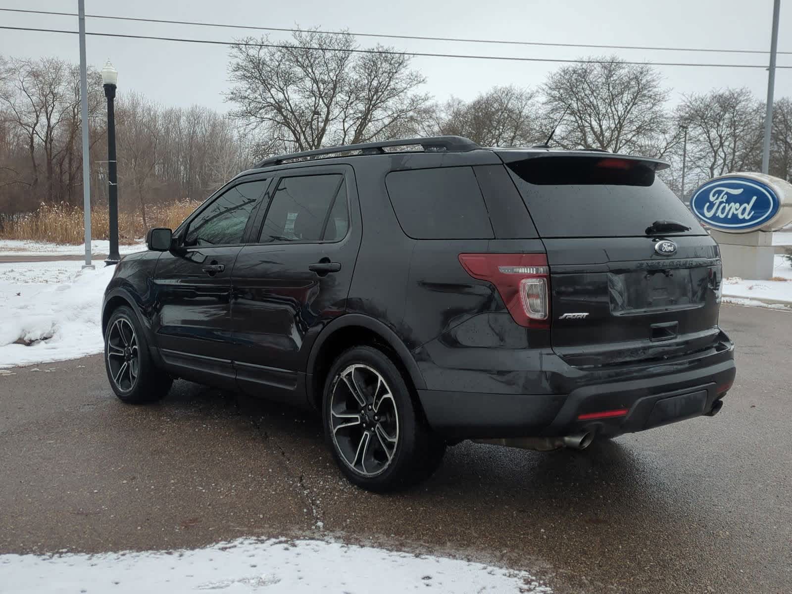 Thumbnail: 2015 Ford Explorer - 6