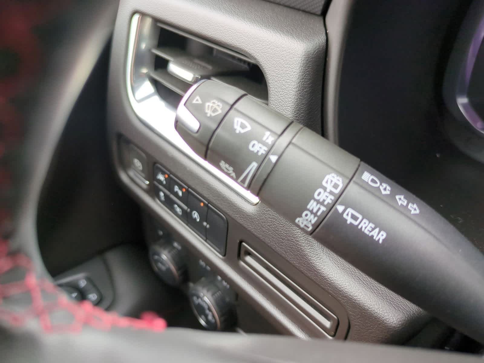 Thumbnail: 2024 Chevrolet Tahoe - 25