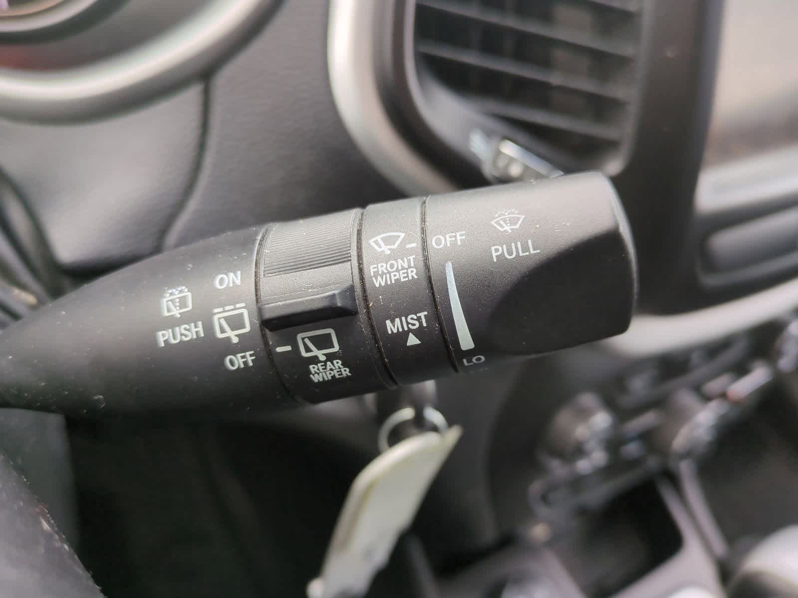 Thumbnail: 2017 Jeep Cherokee - 25