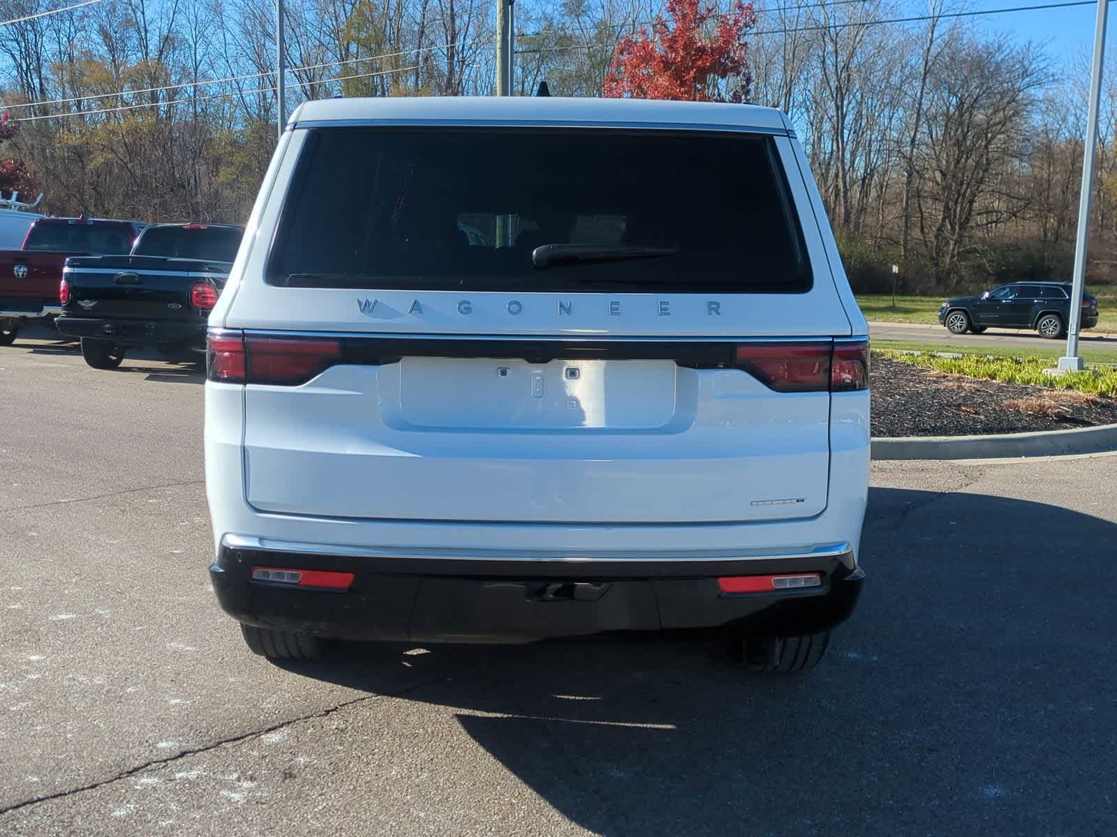 Thumbnail: 2024 Jeep Wagoneer - 7