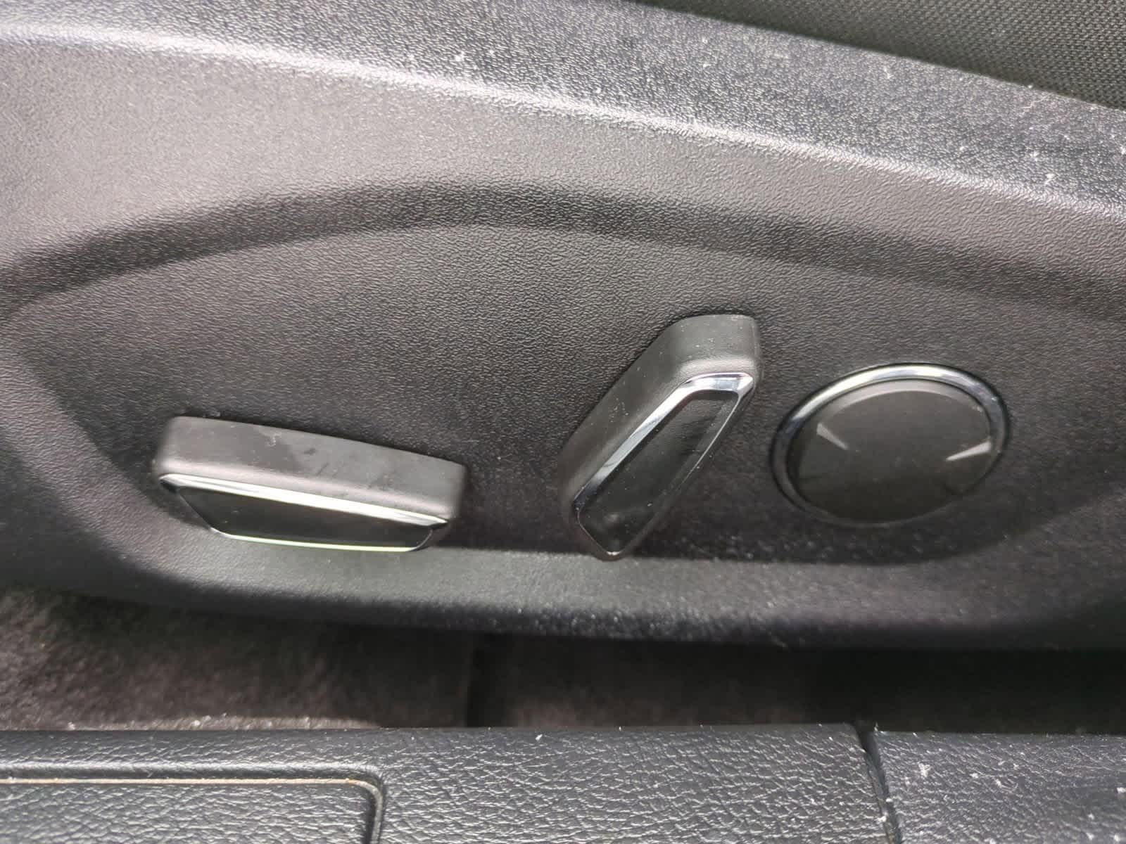 Thumbnail: 2020 Ford Fusion - 17