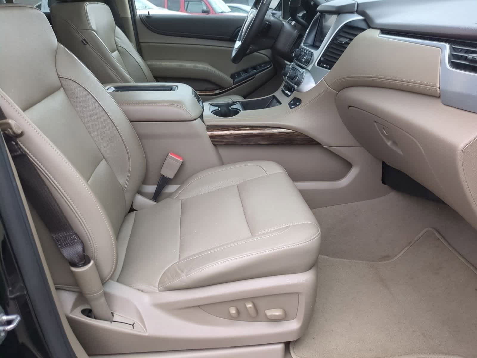 Thumbnail: 2020 GMC Yukon XL - 25