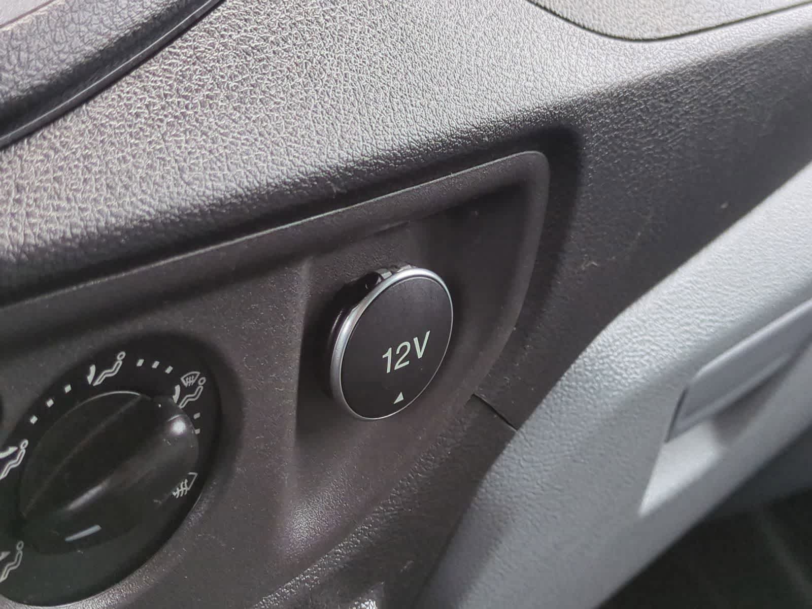 Thumbnail: 2015 Ford Transit Series - 32