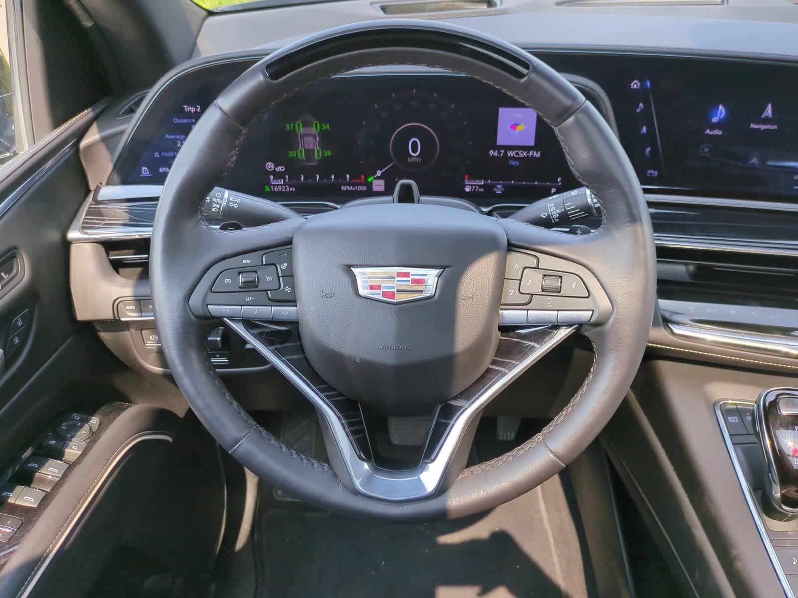 2023 Cadillac Escalade Sport 24