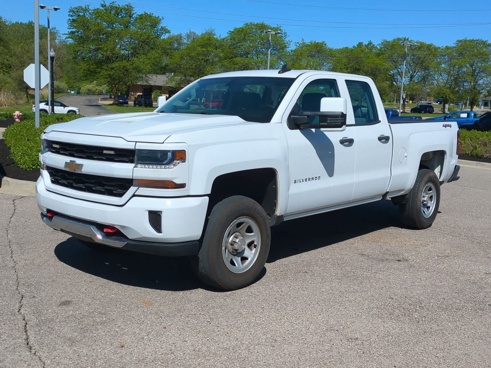 Thumbnail: 2018 Chevrolet Silverado 1500 - 4
