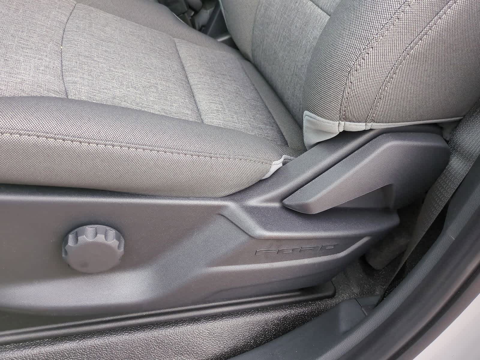 Thumbnail: 2025 Ford Econoline - 17