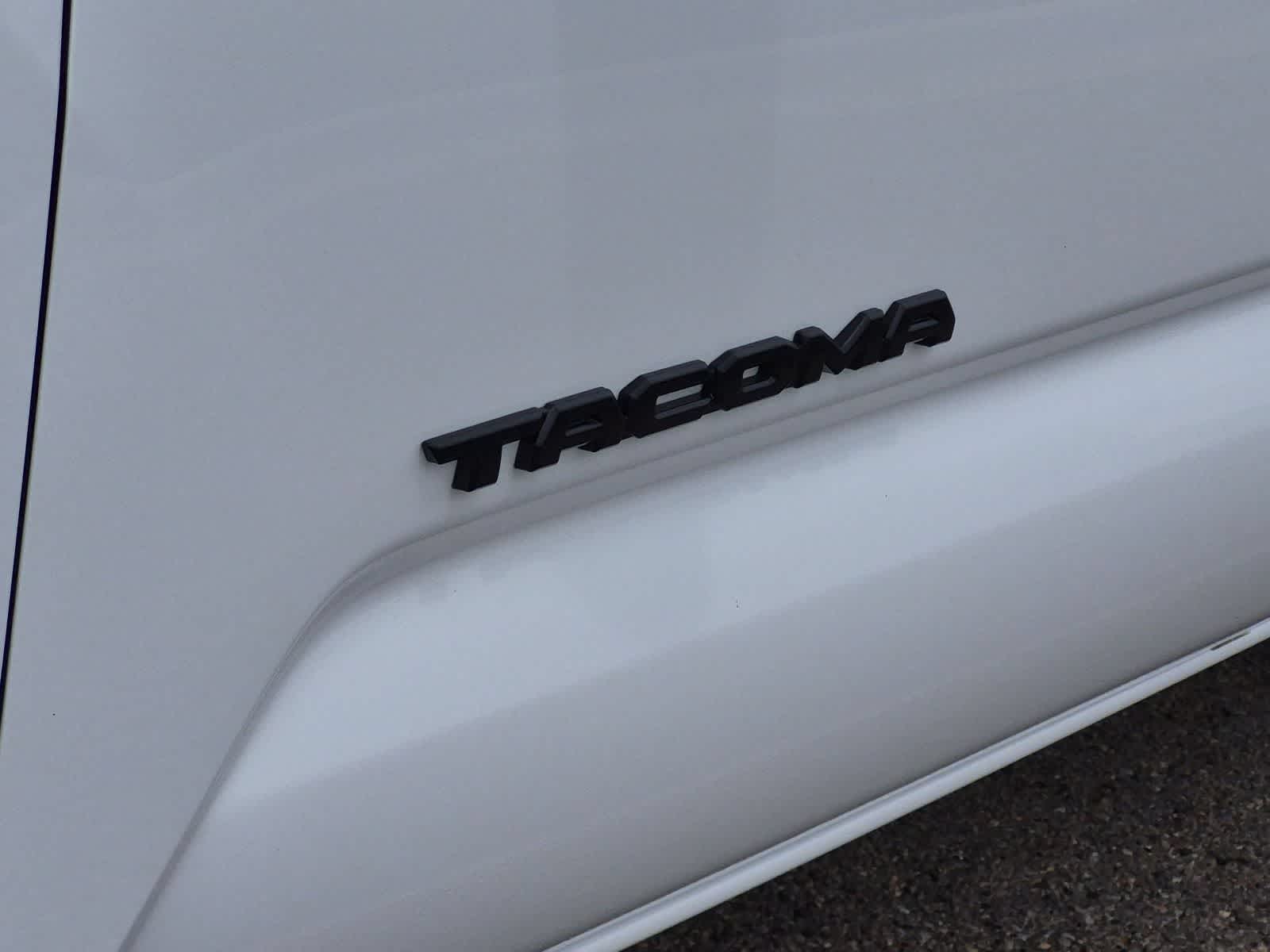 Thumbnail: 2023 Toyota Tacoma - 13