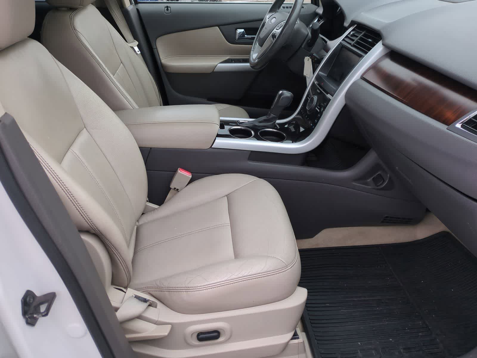 Thumbnail: 2011 Ford Edge - 21