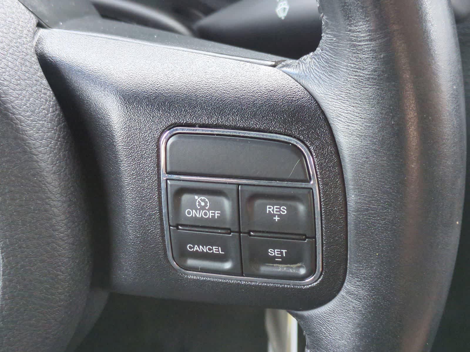 Thumbnail: 2016 Jeep Wrangler - 23