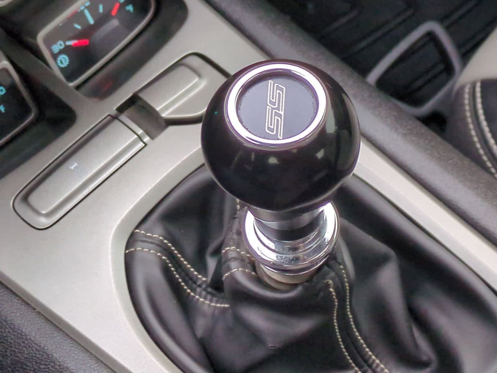 Thumbnail: 2010 Chevrolet Camaro - 32