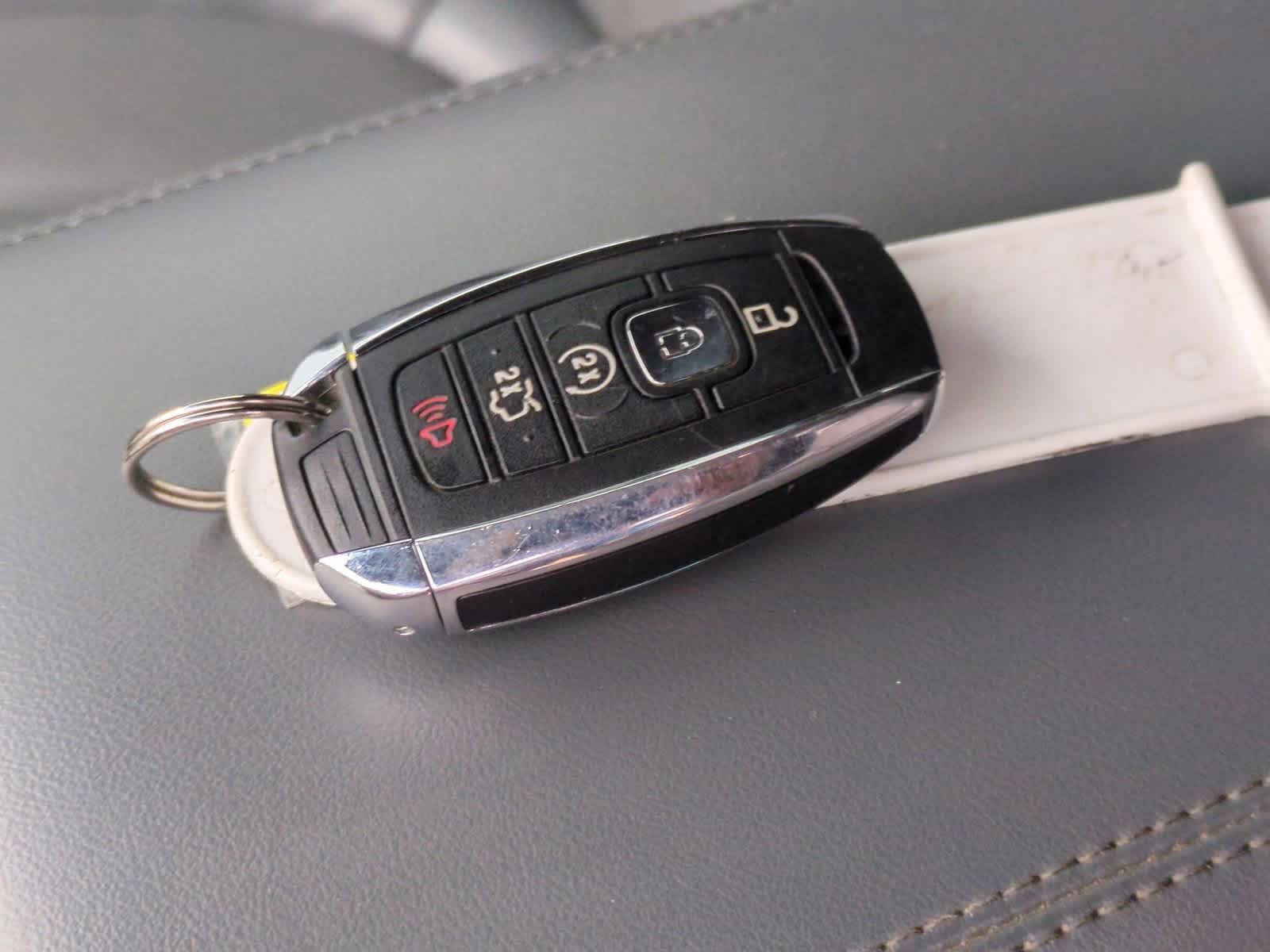 Thumbnail: 2019 Lincoln Nautilus - 36