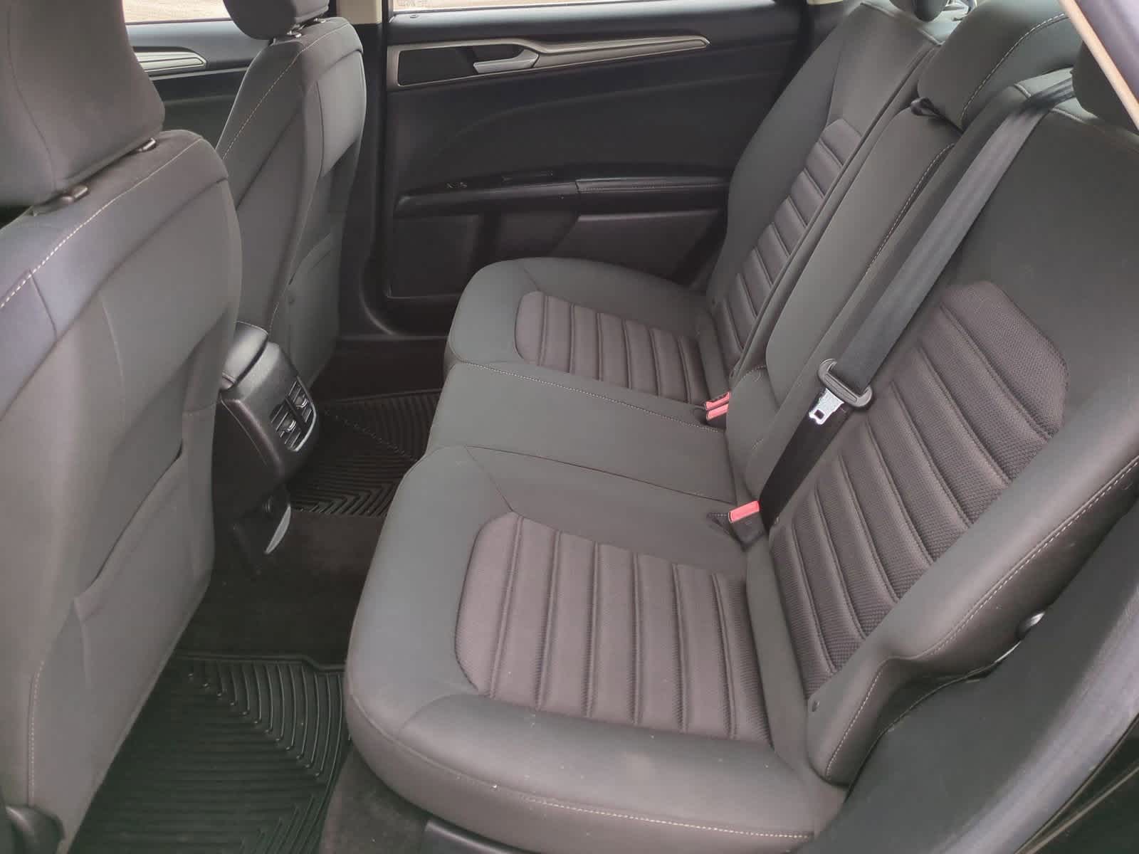 Thumbnail: 2017 Ford Fusion - 19