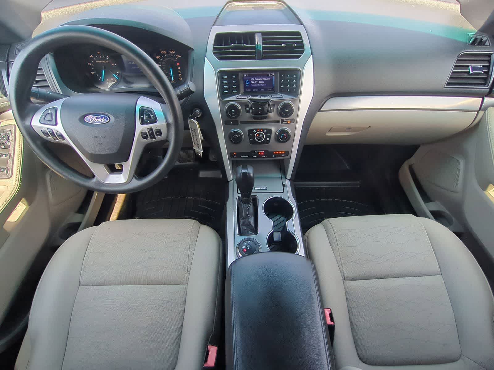 Thumbnail: 2015 Ford Explorer - 15