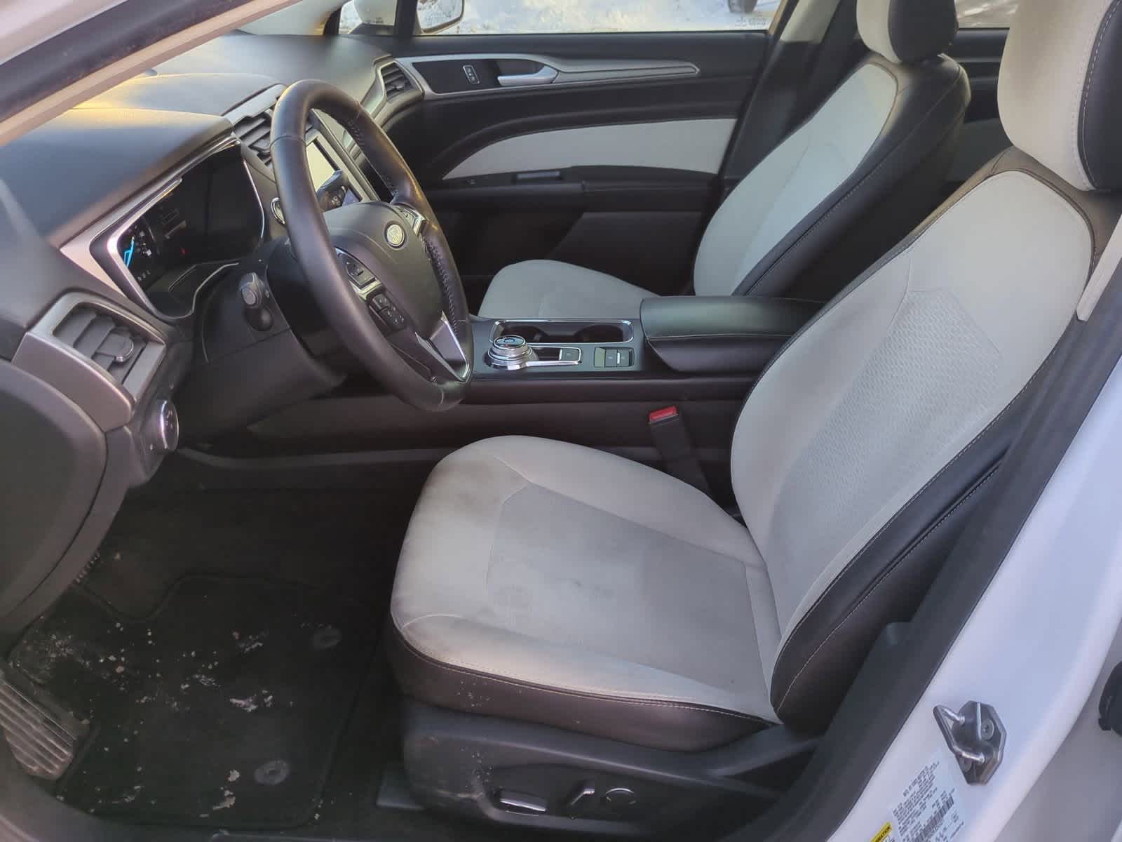 Thumbnail: 2020 Ford Fusion - 16