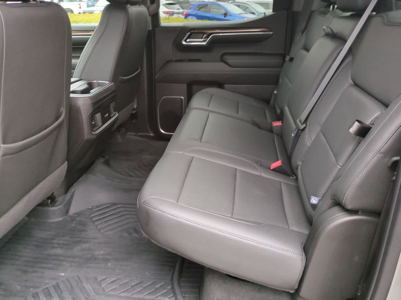 Thumbnail: 2024 Chevrolet Silverado 1500 - 19