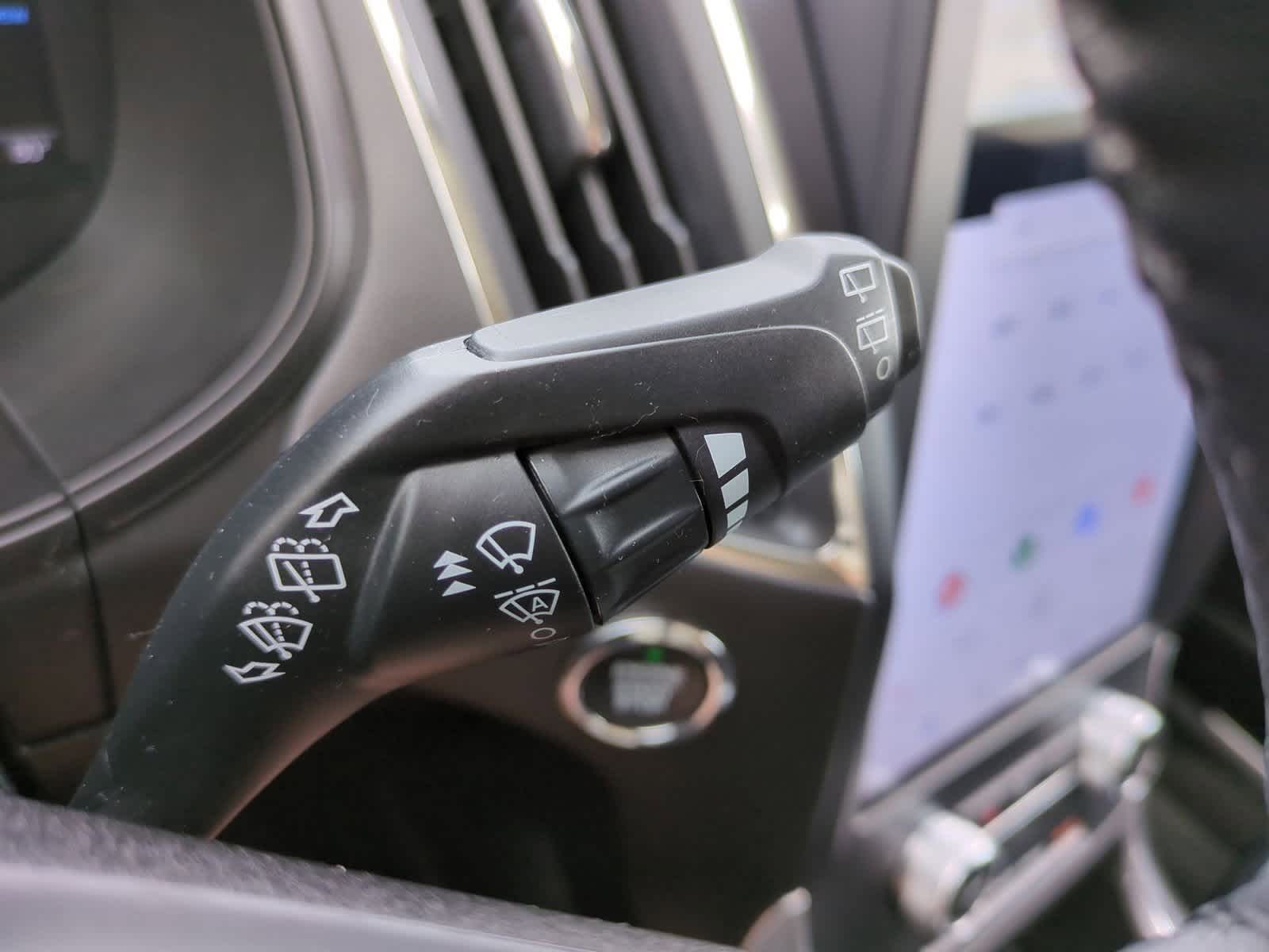 Thumbnail: 2023 Ford Edge - 25
