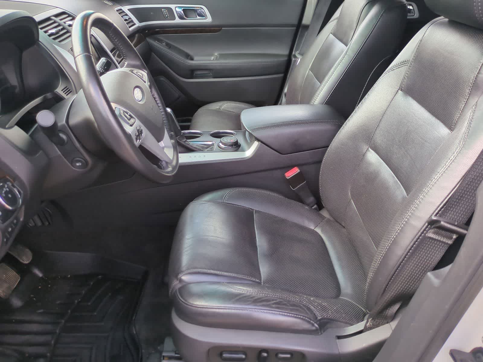 Thumbnail: 2012 Ford Explorer - 16