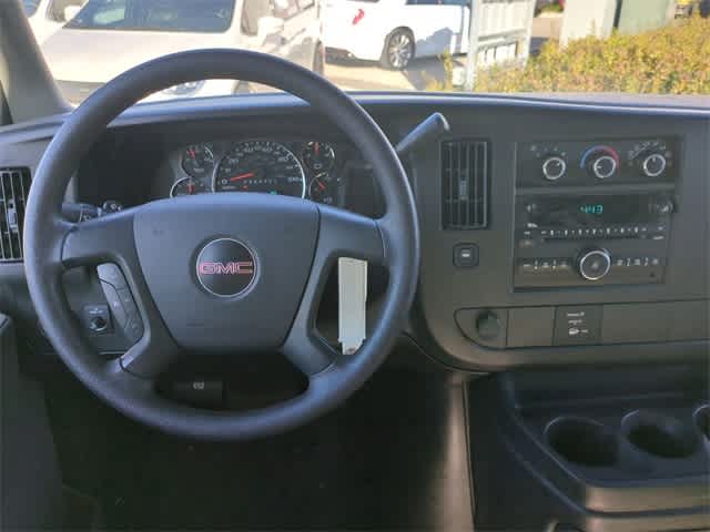 2009 GMC Savana  15