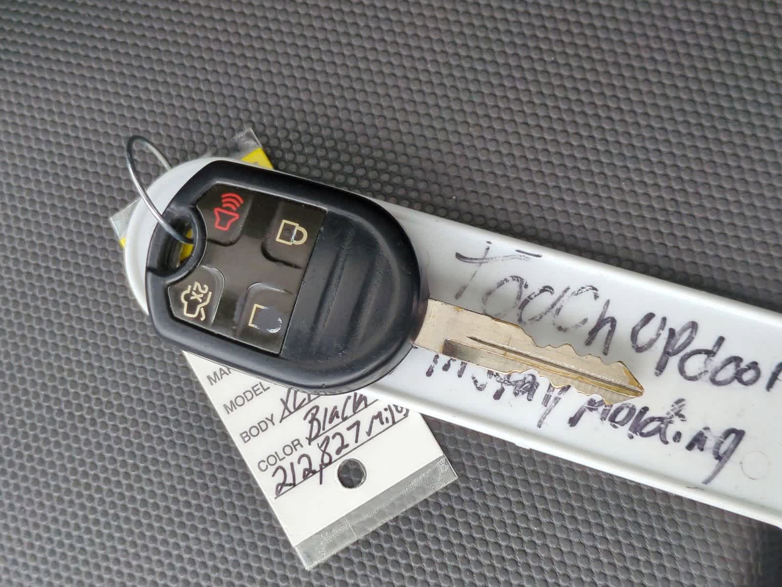 Thumbnail: 2010 Ford Escape - 34