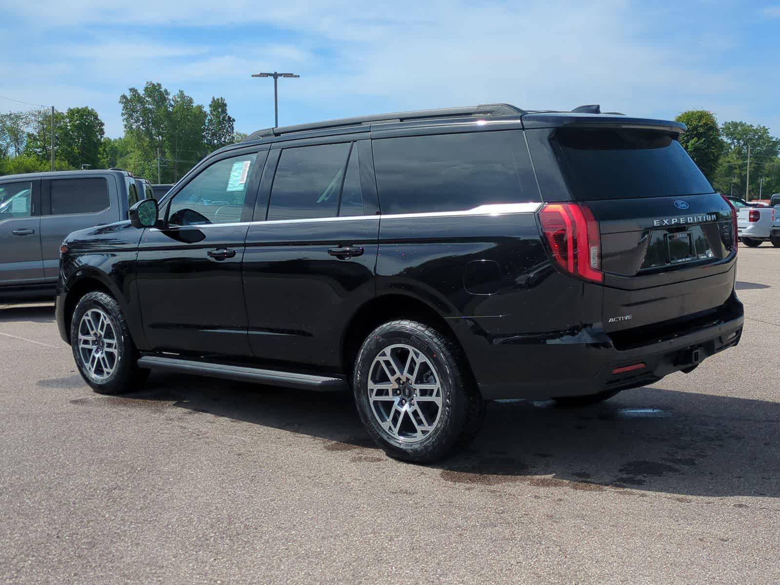 Thumbnail: 2026 Ford Expedition - 6