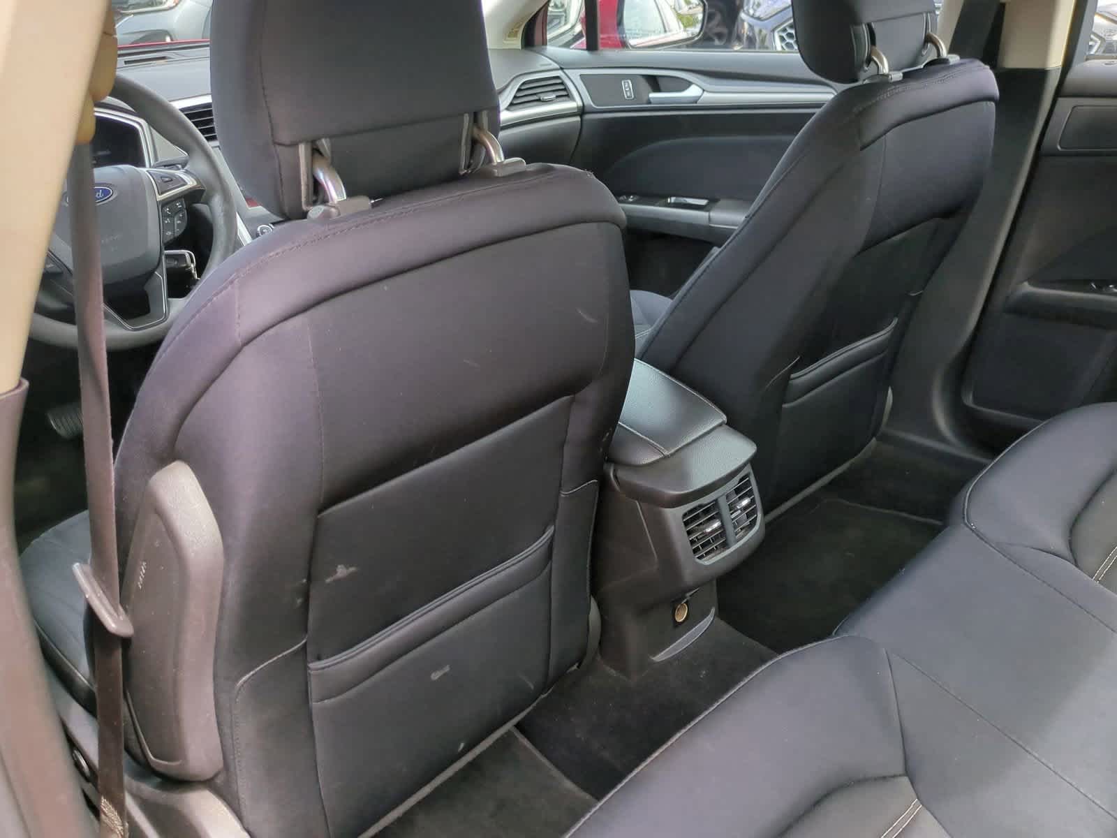 Thumbnail: 2013 Ford Fusion - 17