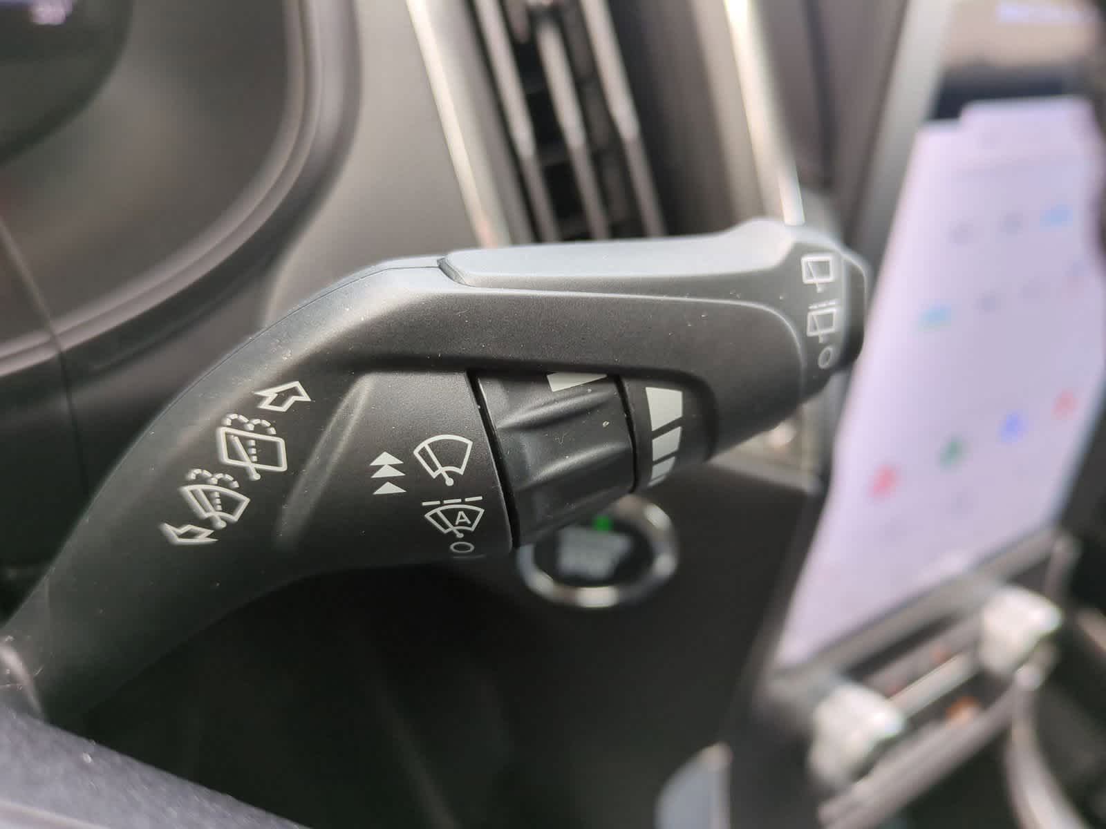 Thumbnail: 2023 Ford Edge - 25