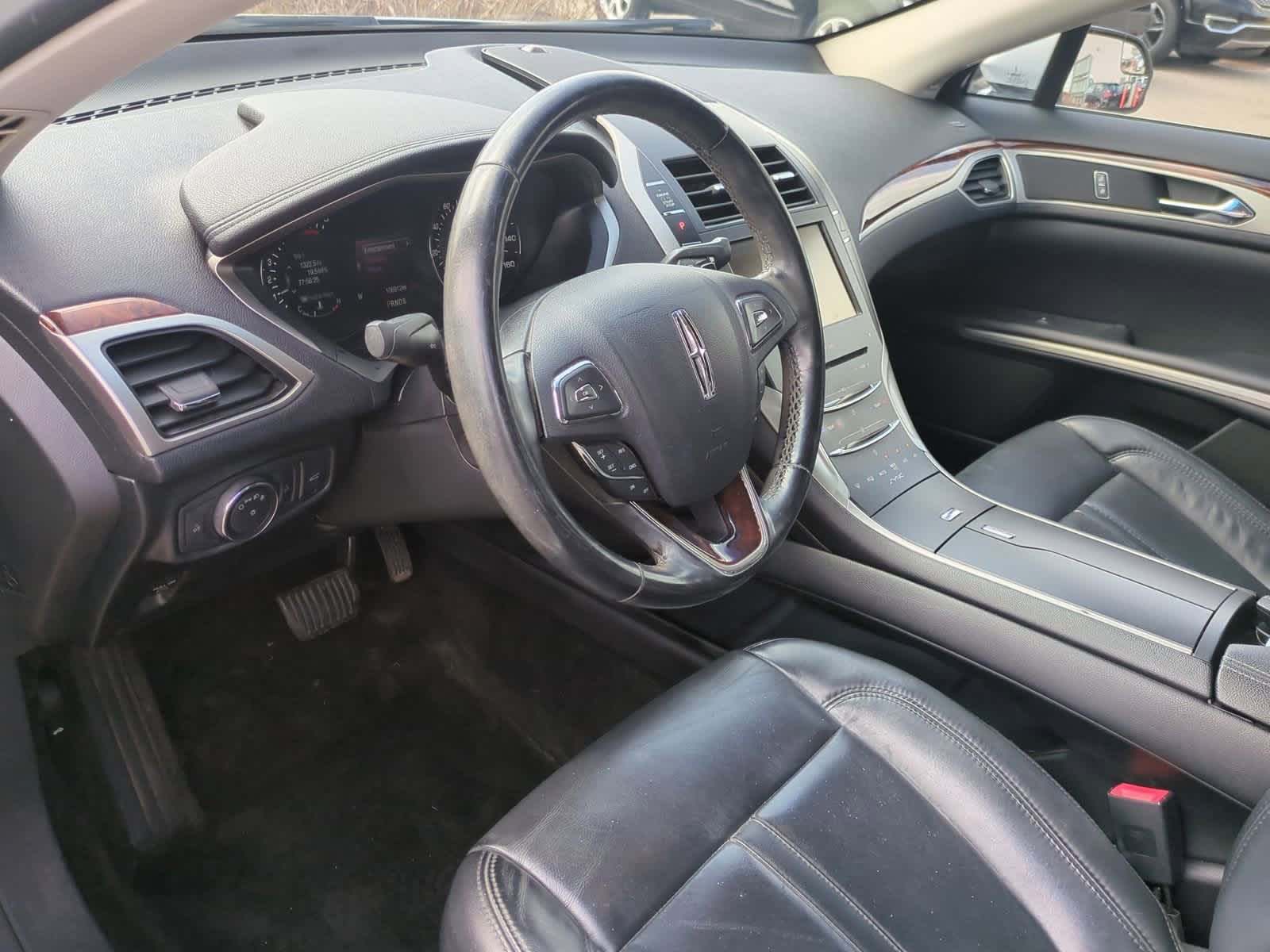 Thumbnail: 2015 Lincoln MKZ - 10