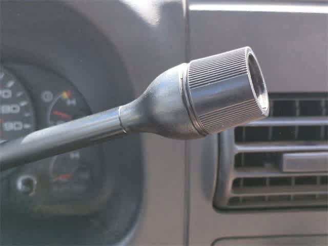 2005 Ford Econoline E-550 24