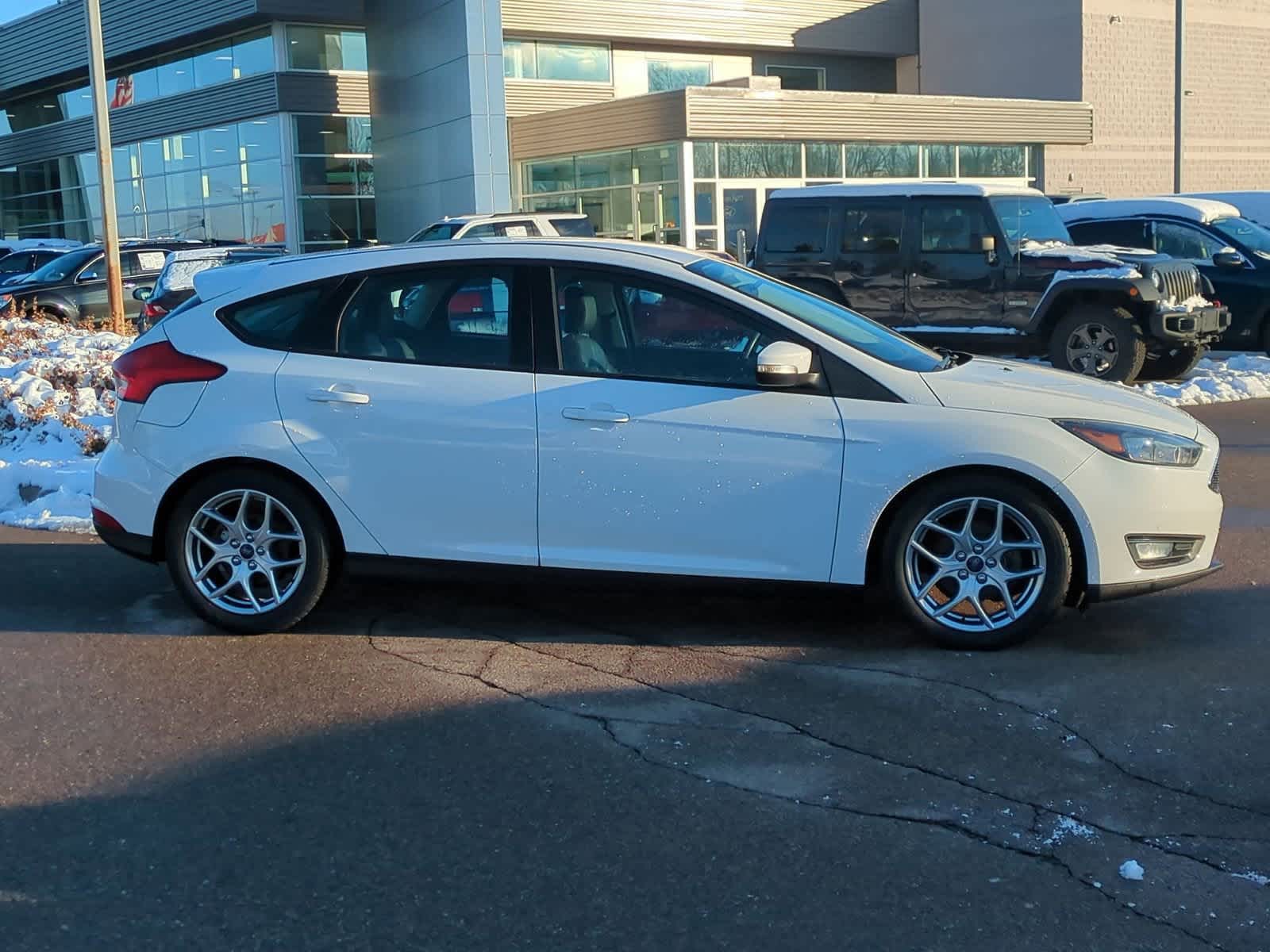 Thumbnail: 2015 Ford Focus - 9