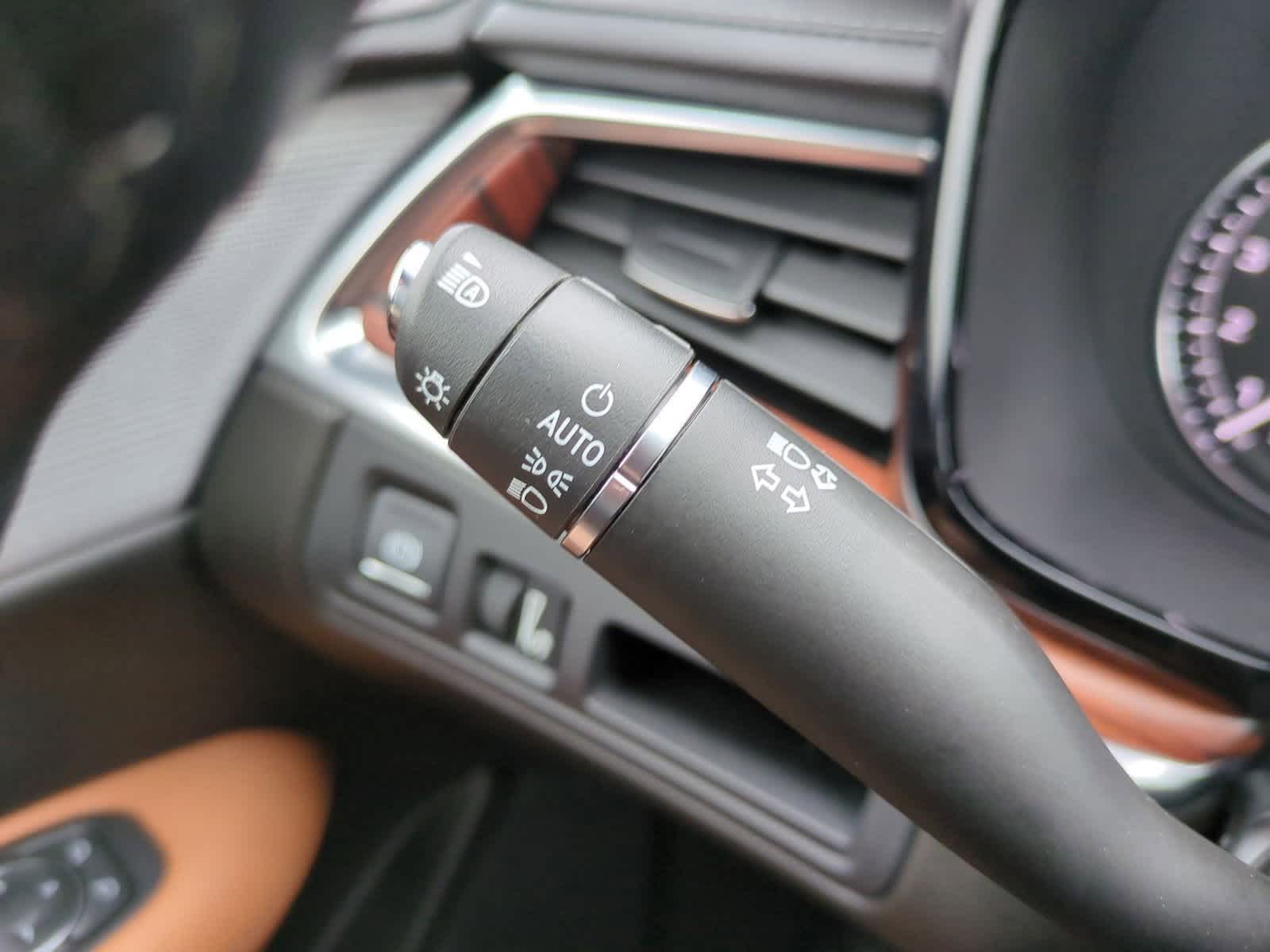 Thumbnail: 2023 Cadillac XT5 - 28