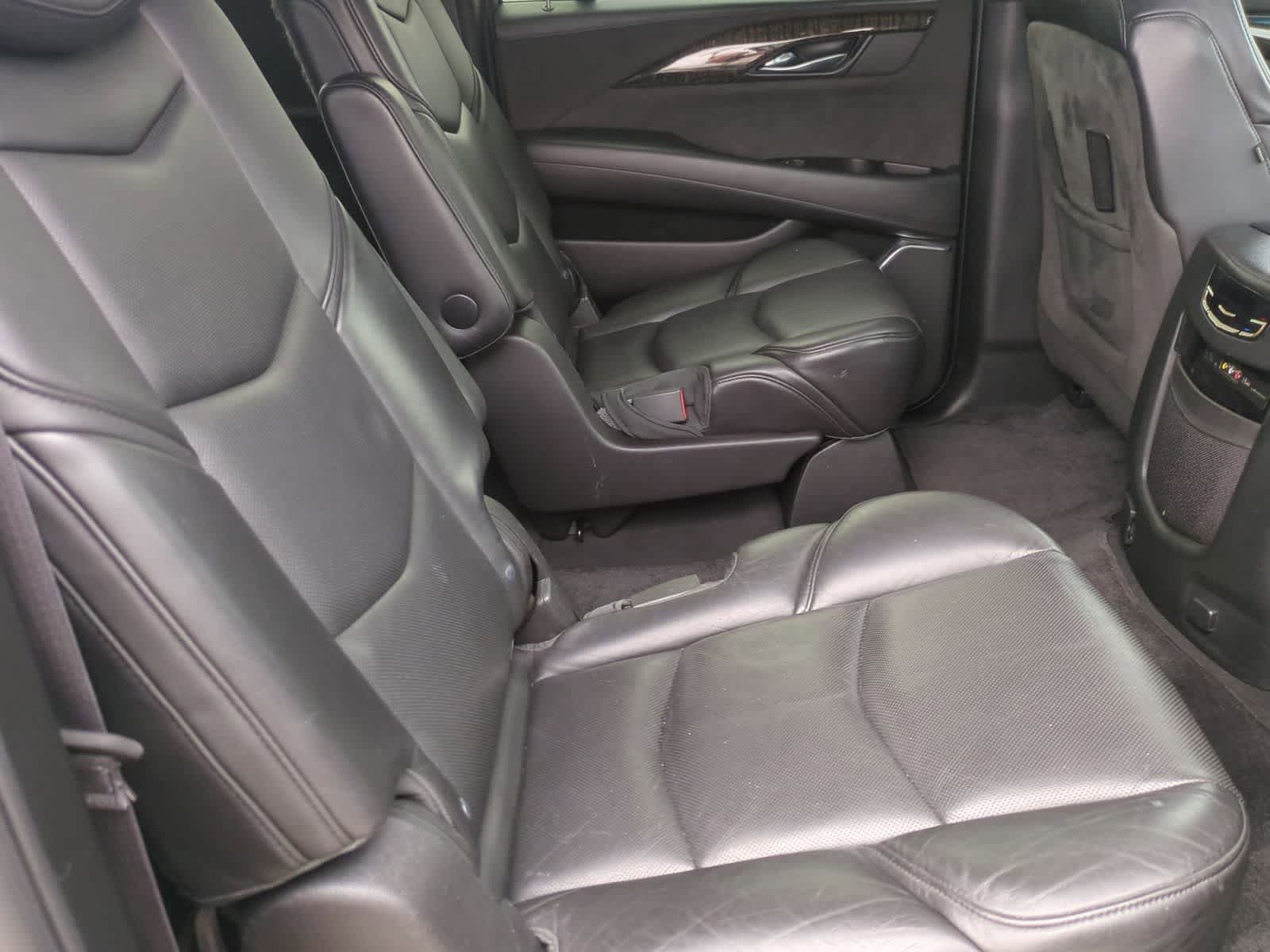 Thumbnail: 2015 Cadillac Escalade - 21