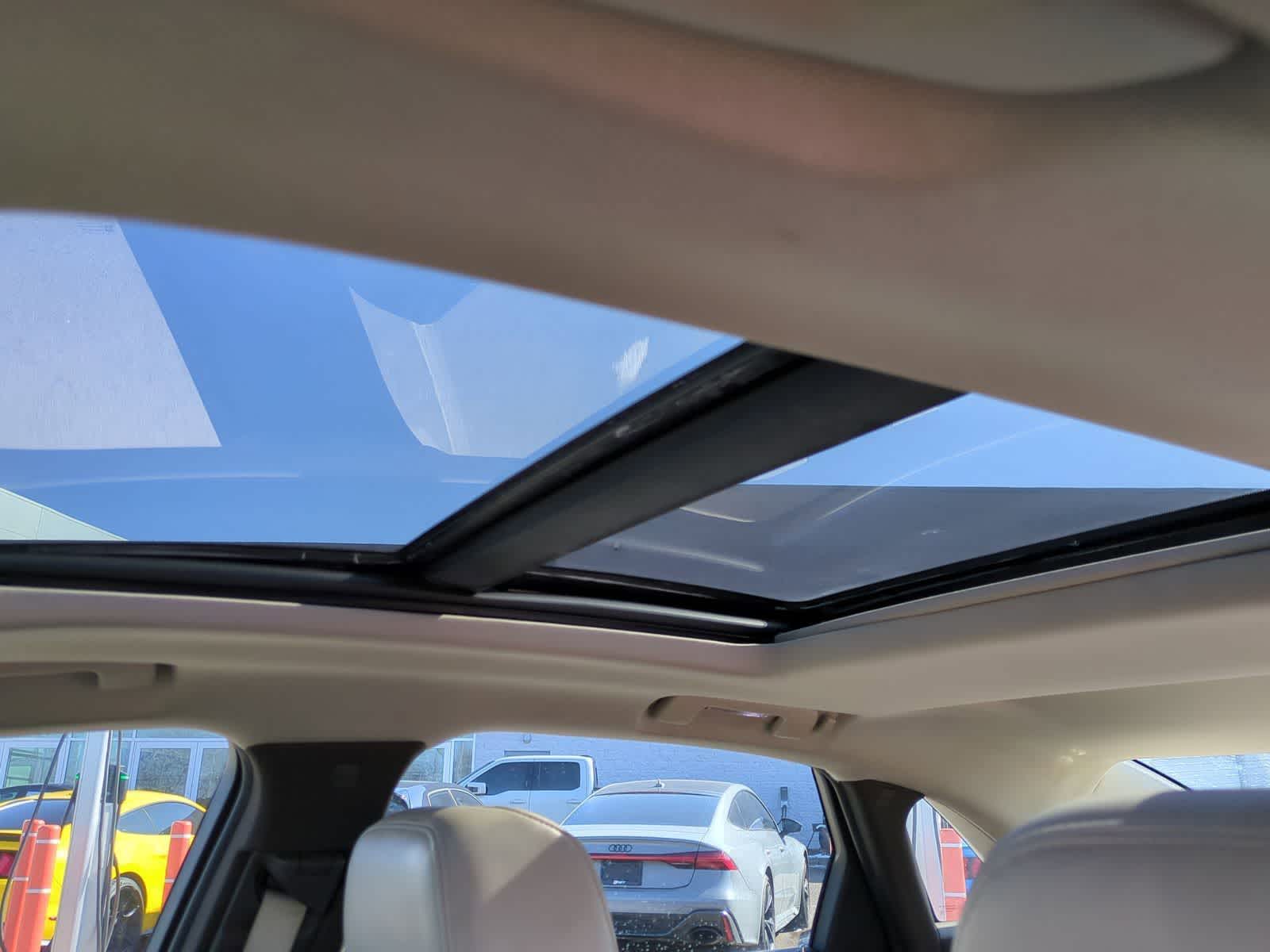 Thumbnail: 2013 Cadillac XTS - 19