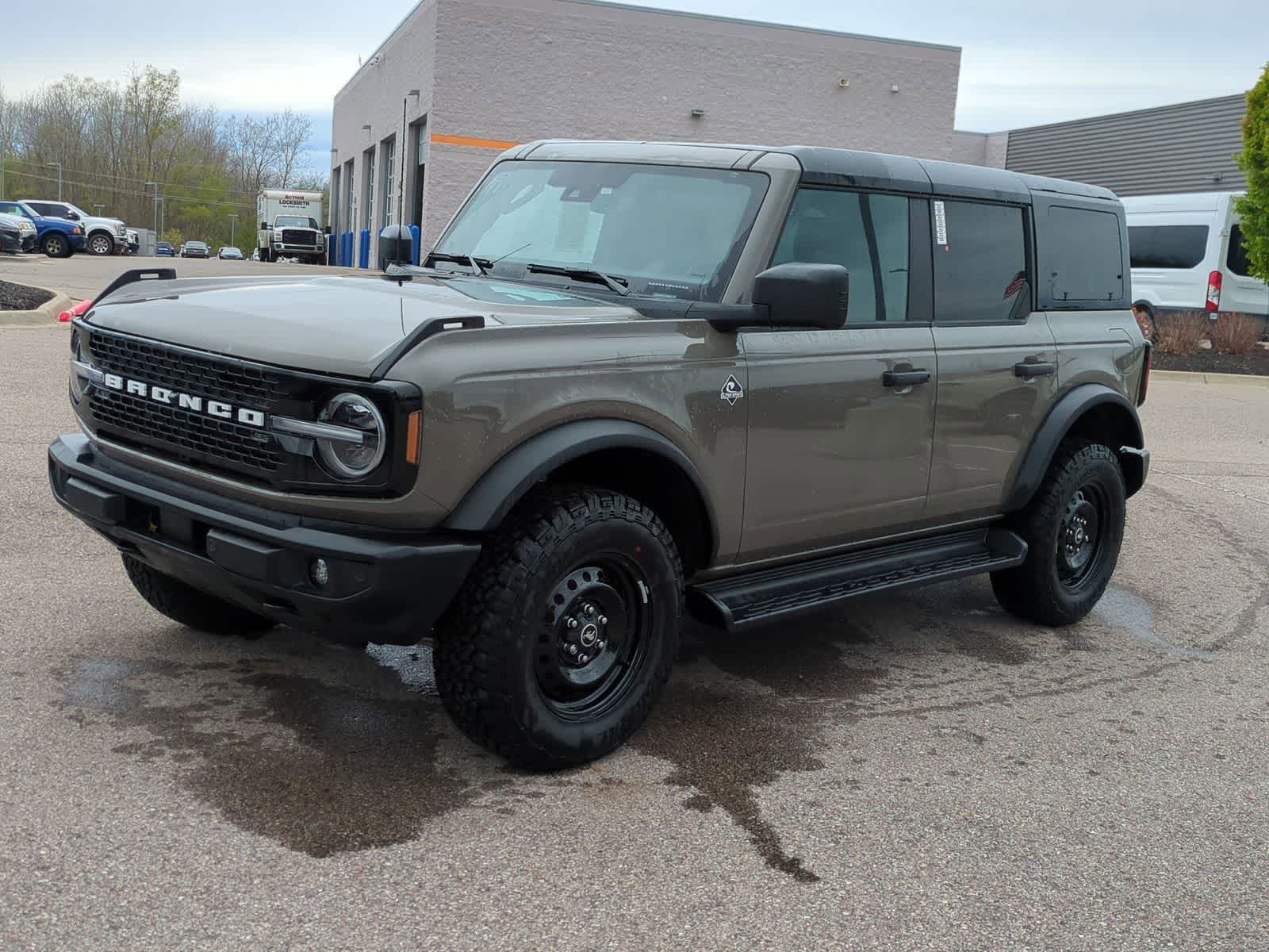 Thumbnail: 2026 Ford Bronco - 4