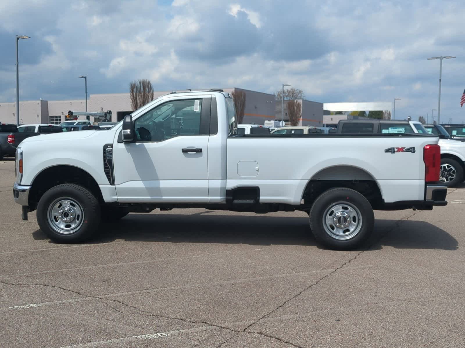 Thumbnail: 2025 Ford Econoline - 5