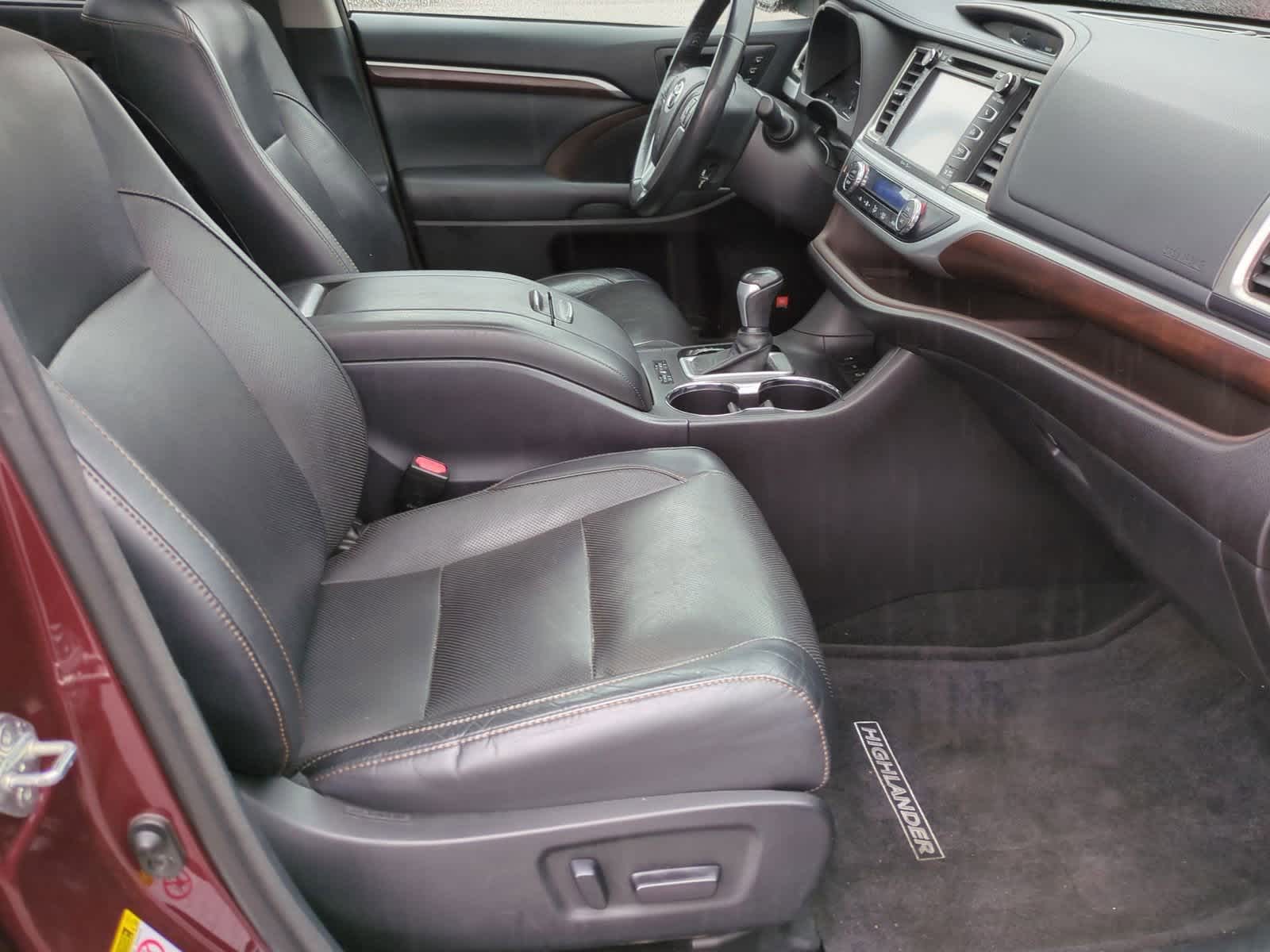 Thumbnail: 2015 Toyota Highlander - 23