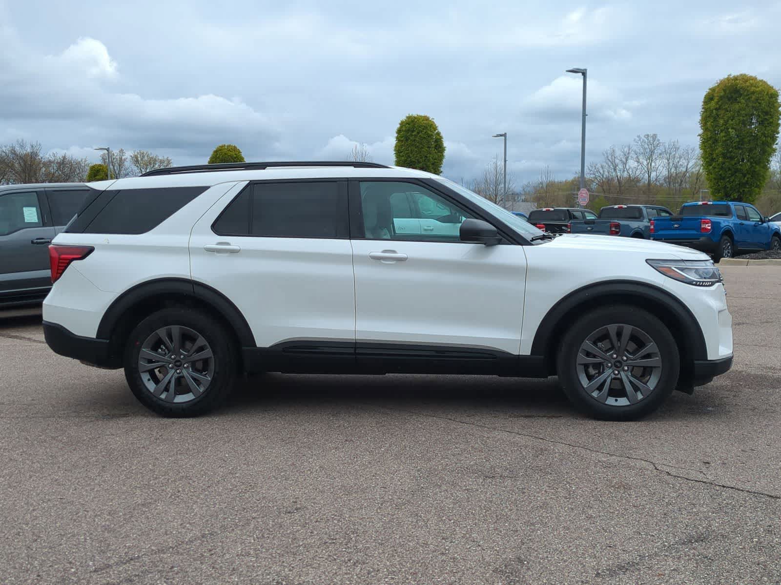 Thumbnail: 2026 Ford Explorer - 9