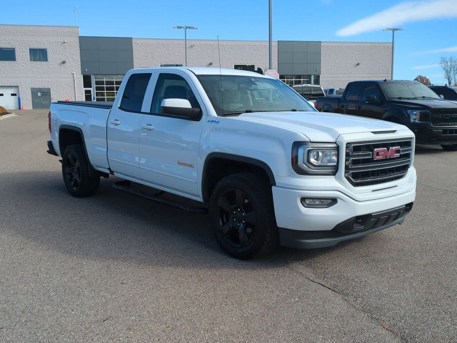 Thumbnail: 2018 GMC Sierra 1500 - 2