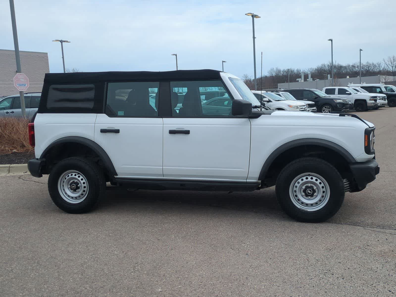 Thumbnail: 2021 Ford Bronco - 9